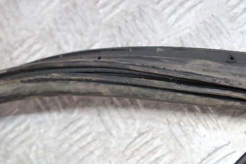 Volkswagen Crafter MK1 Front driver side rubber/weather proof seal