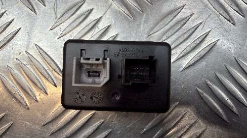 PEUGEOT BOXER 335 2.0 USB AUX PORT 2015-2019