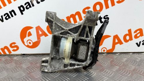 VAUXHALL VIVARO 1.5 MK3 ENGINE MOUNT RIGHT SIDE 2020-2023